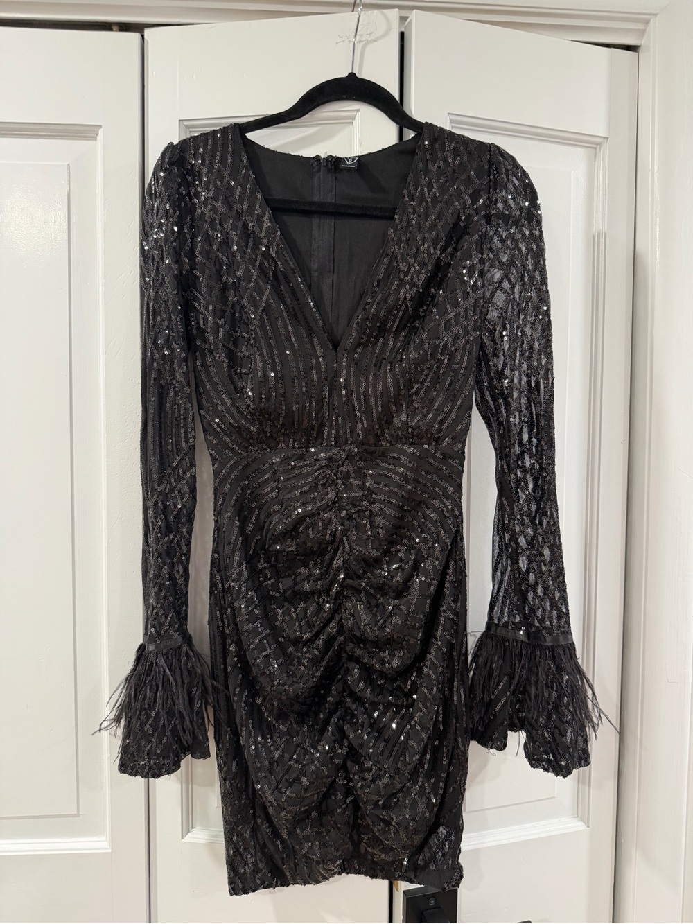 Windsor Black Sequin Long-Sleeve V-Neck Party Dress